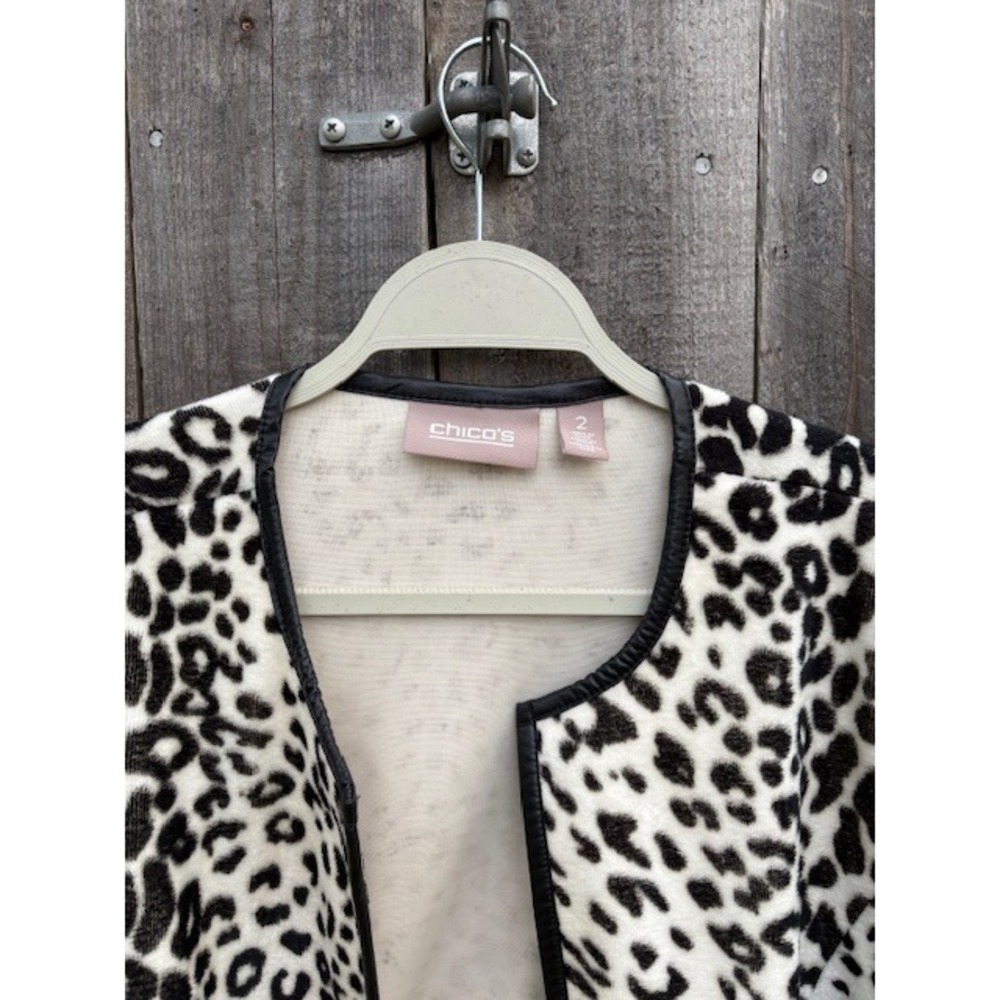 CHICOS Leopard Print Jacket Blazer Women Size 2 Faux Leather Trim Open Front - Picture 4 of 4